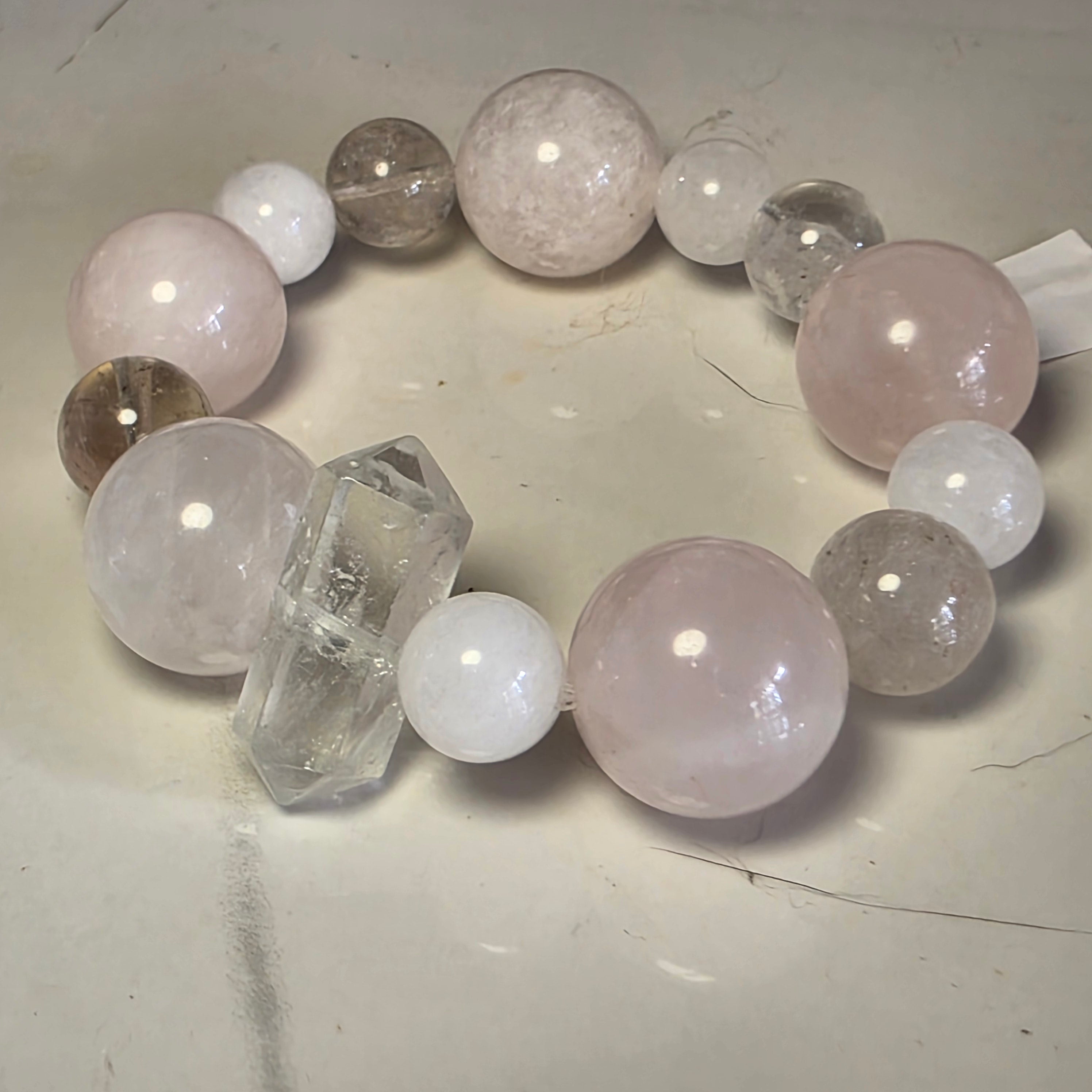 ✨【 靈貓選品 ｜ 心輪調和 】20mm巨咪馬達加斯加粉晶 ⚔️ 雙尖原石晶柱設計多寶款手串