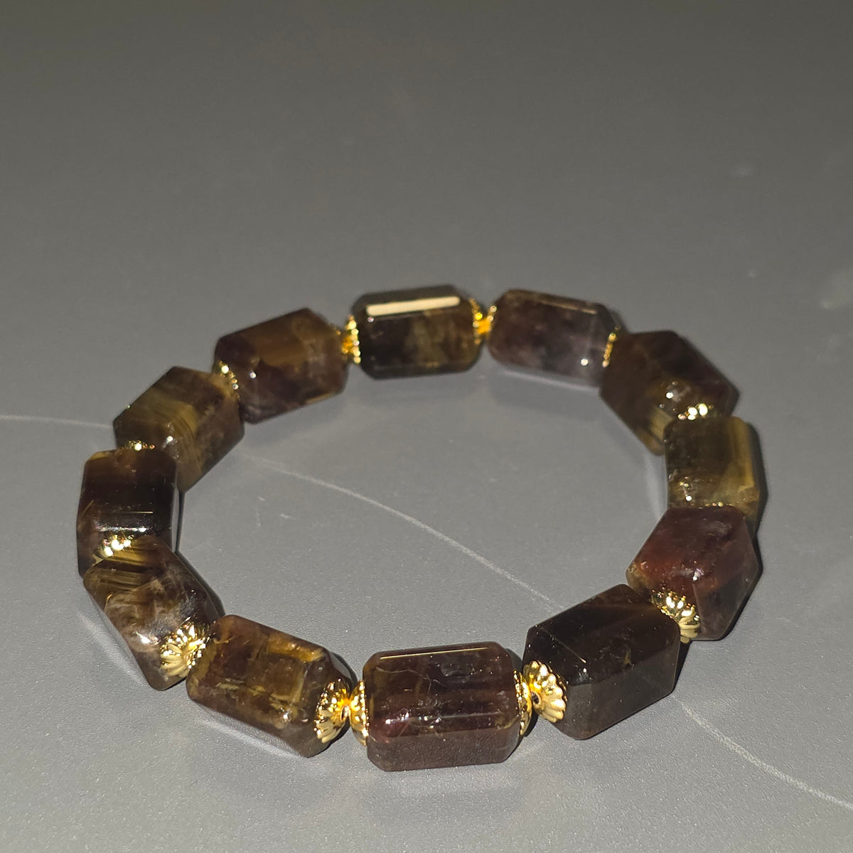 【極光映豐盛 ✨｜9mm 方珠極光手鏈】 大店長毛毛系列 · 16cm 手圍 ·Aurora Glow, Abundant Flow | Square-Bead Bracelet
