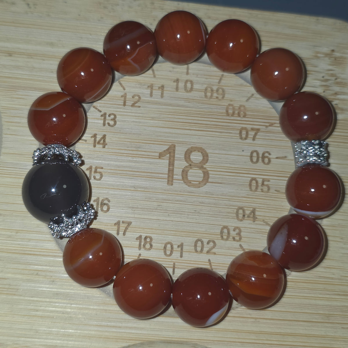 瑪瑙寶藏手鍊|色彩繽紛手環|心靈的平靜|12mm・18cm

Multi-Agate Bracelet | Colours of Harmony | HK$580